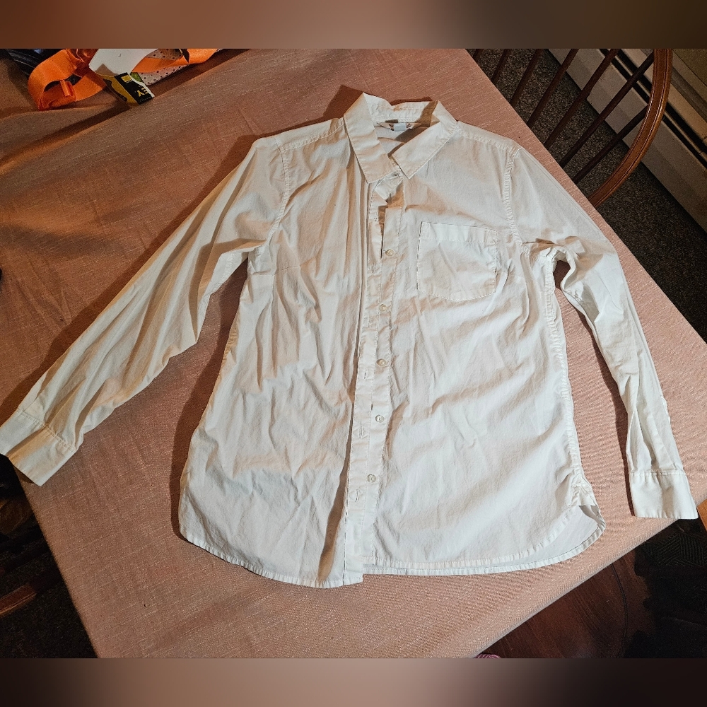 Old Navy classic button down in white